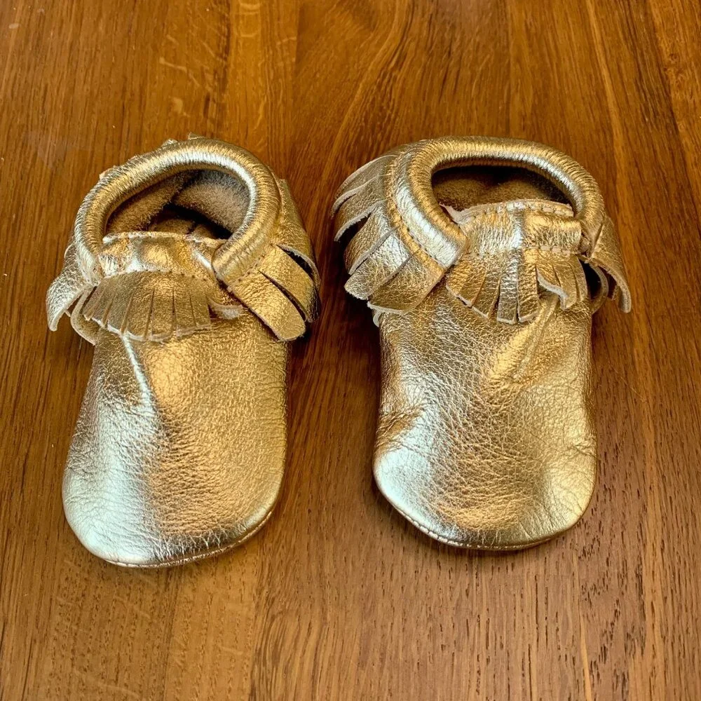 FRESHLY PICKED Gold Baby Moccasins 6 Fringe Leather Soft Sole Infant Moccs Shoes